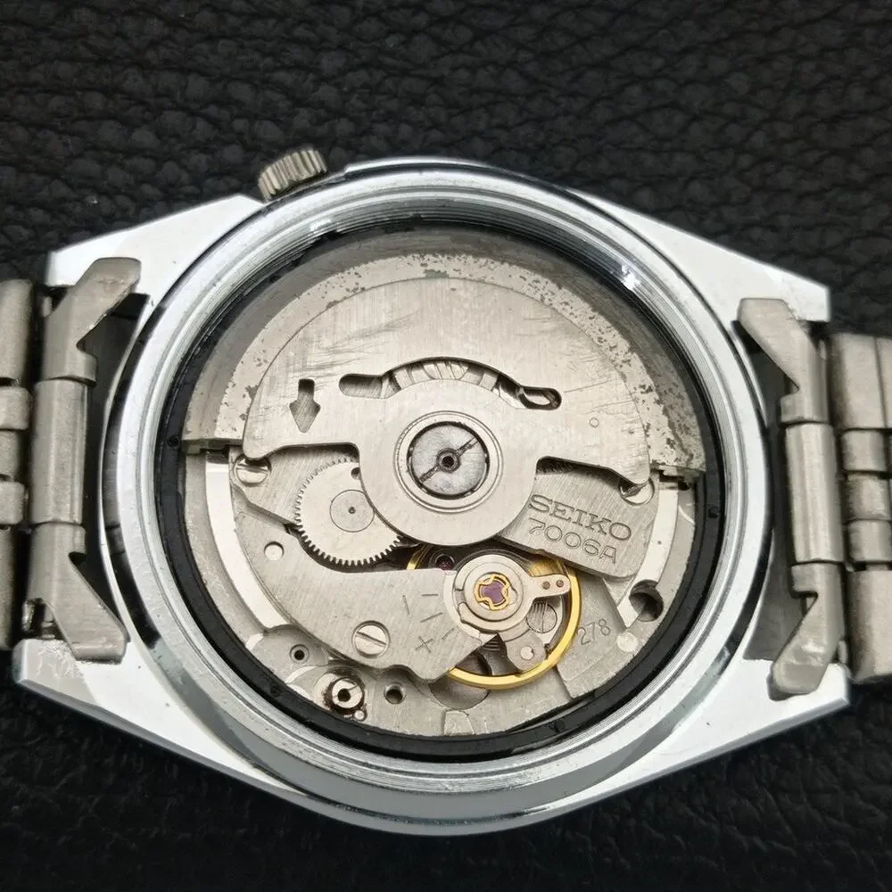Vintage 1989 Seiko Automatic Mens Silver Watch W/daydate & White accents